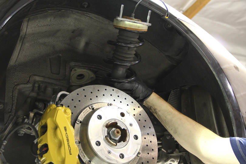 991-carrera-rear-shock-removed